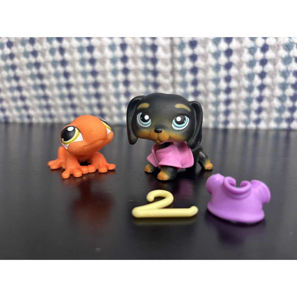 Littlest Pet Shop Pet Pairs Dachshund #325 & Gecko #326 - Complete